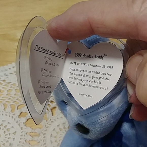 Ty Beanie Baby 1999 Holiday Teddy, collectible plush bear - Picture 3 of 5